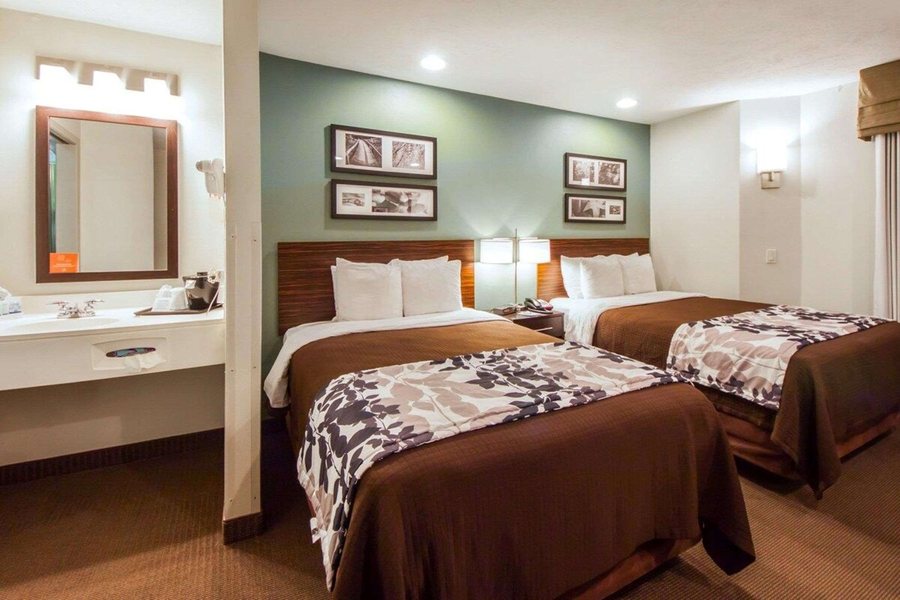 Sleep Inn Suites Edmond near University — Guest room
