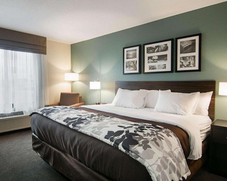 Sleep Inn Suites Fort Dodge — Guest room
