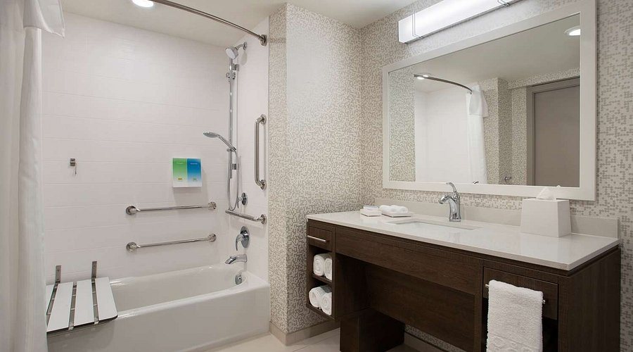 Sleep Inn Suites Rehoboth Beach — Bathroom