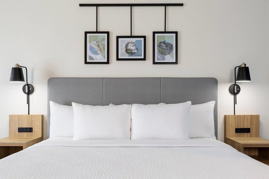 Sleep Inn Suites Round Rock Austin North — Guest room