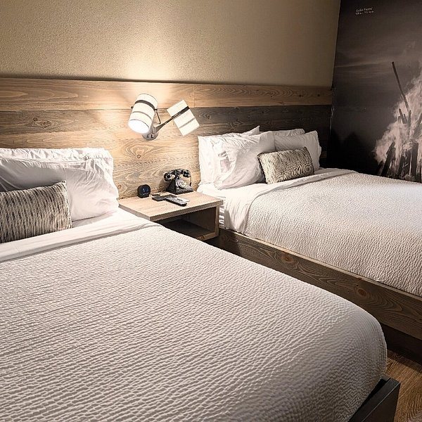 Sleep Inn Suites Wisconsin Dells Lake Delton — Guest room