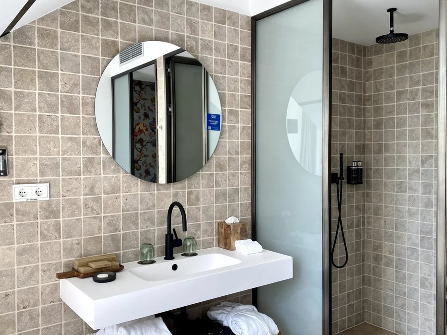 SLEEP N Atocha Madrid — Bathroom