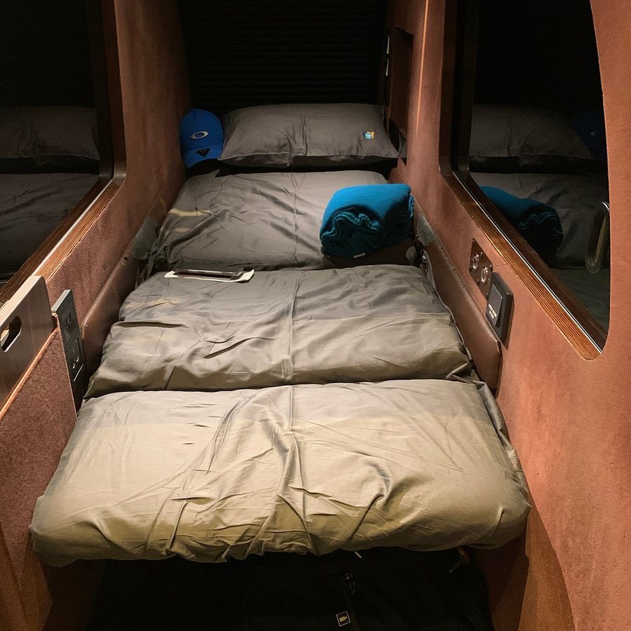 Sleepover Terminal 3 Concourse A formerly sleep n fly — Guest room