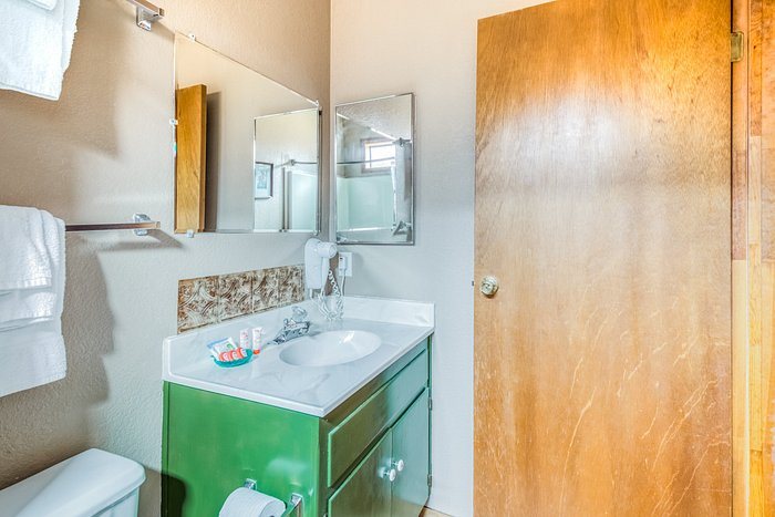 Sleepy Hollow Campground — Bathroom