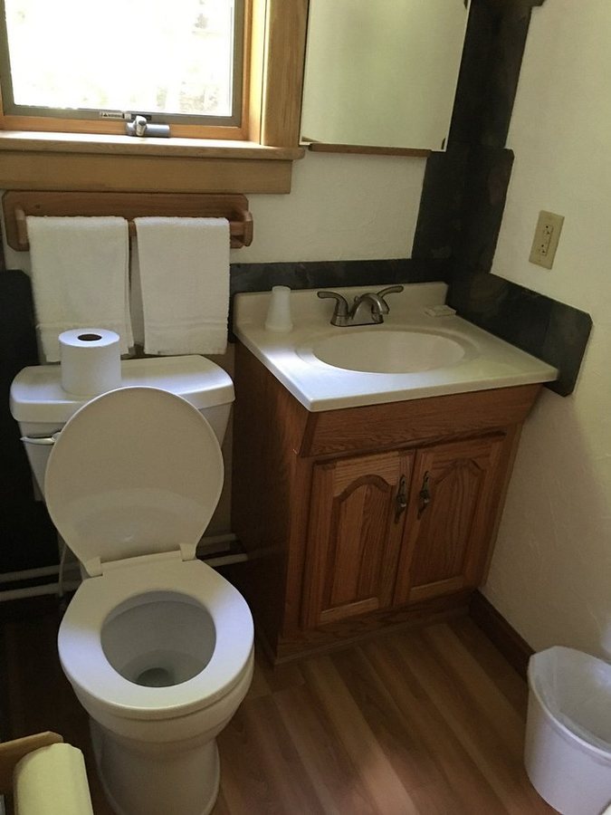 Slide Mountain Cabins RV Park — Bathroom