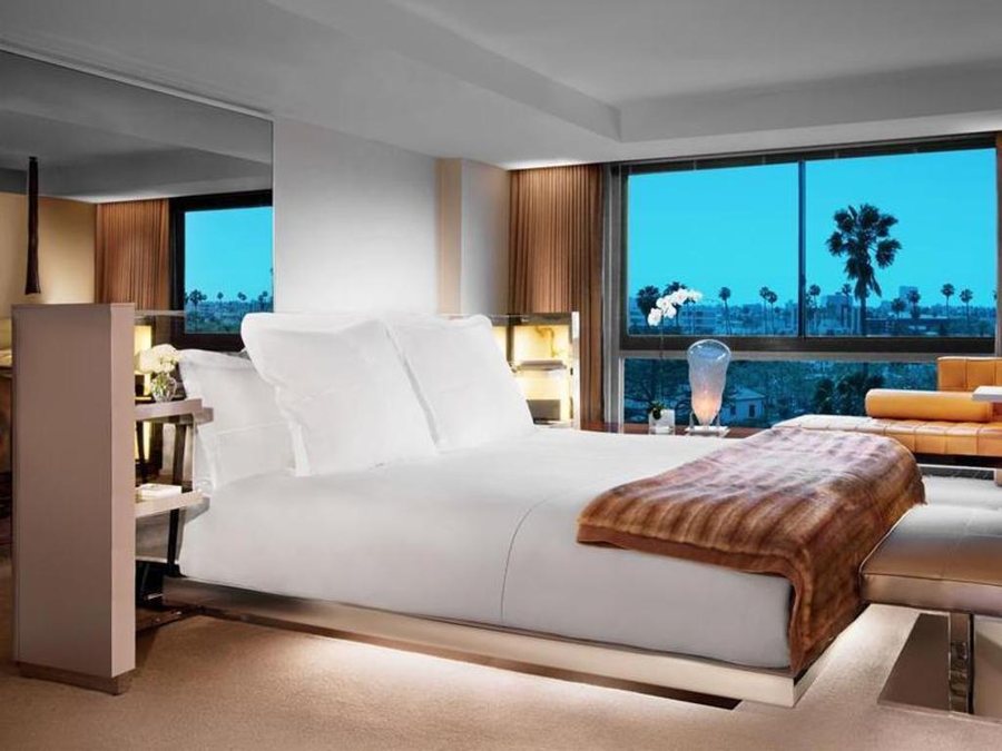 SLS Hotel a Luxury Collection Hotel Beverly Hills Los Angeles California — Guest room