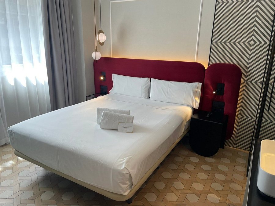 SmartRental Collection Gran Via Capital — Guest room