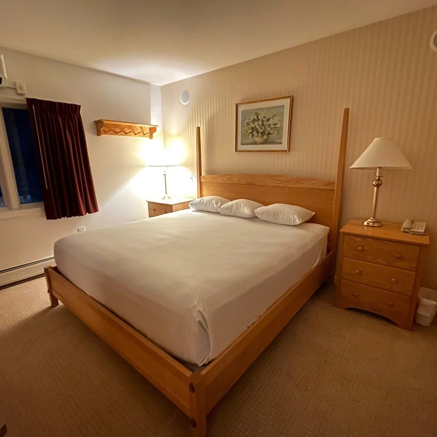 Smugglers Notch Inn — Guest room