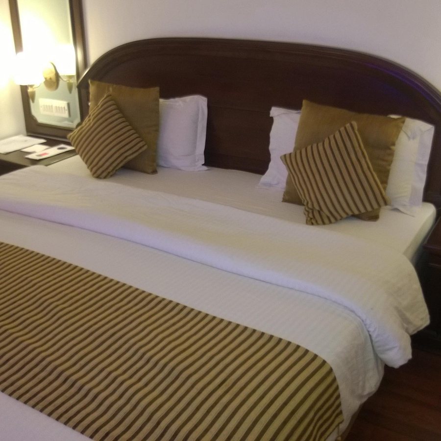 Smyle Inn — Guest room