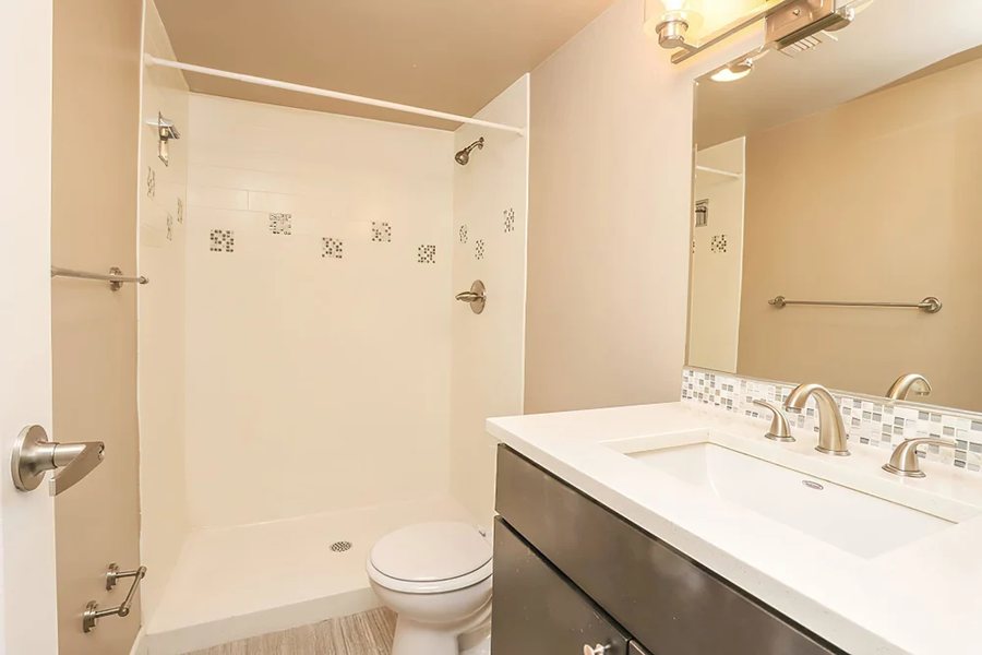 SoBe Five Points Apartments — Bathroom