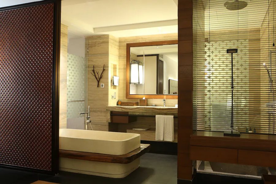 Sofitel Bali Nusa Dua Beach Resort — Bathroom