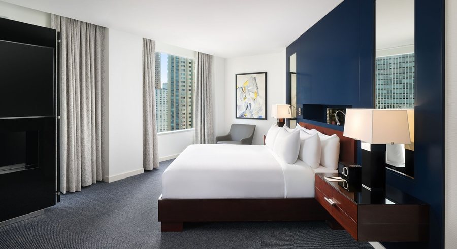 Sofitel Chicago Magnificent Mile — Guest room