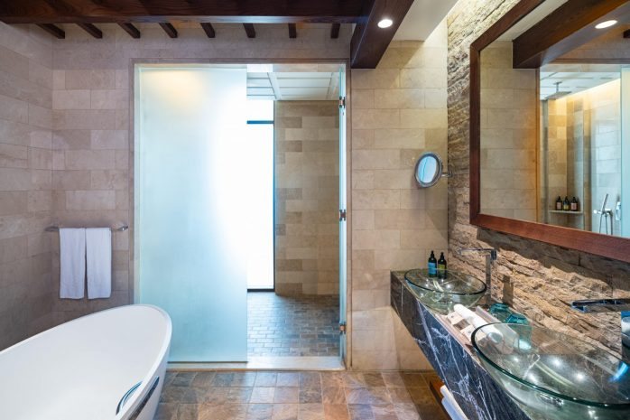 Sofitel Dubai The Palm — Bathroom