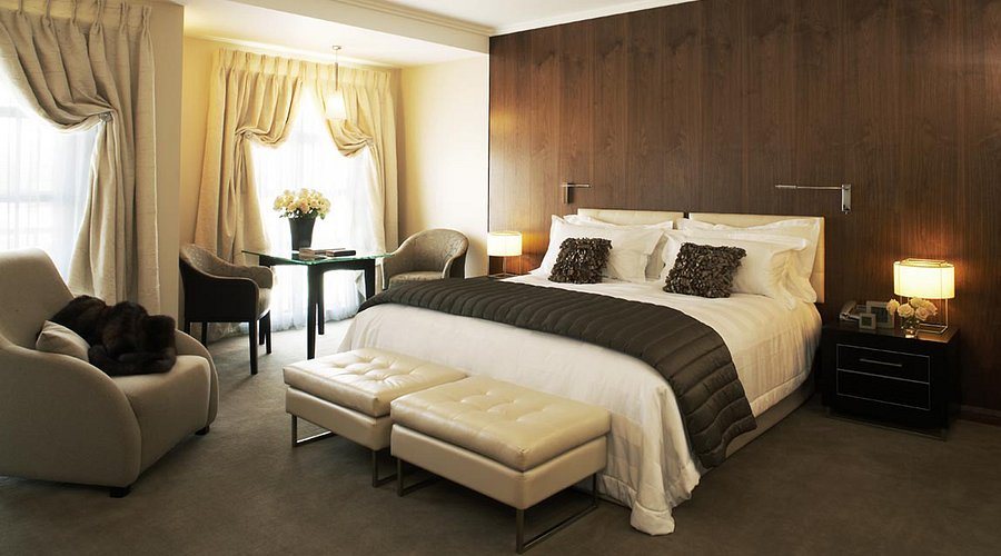 Sofitel Queenstown Hotel and Spa — Guest room