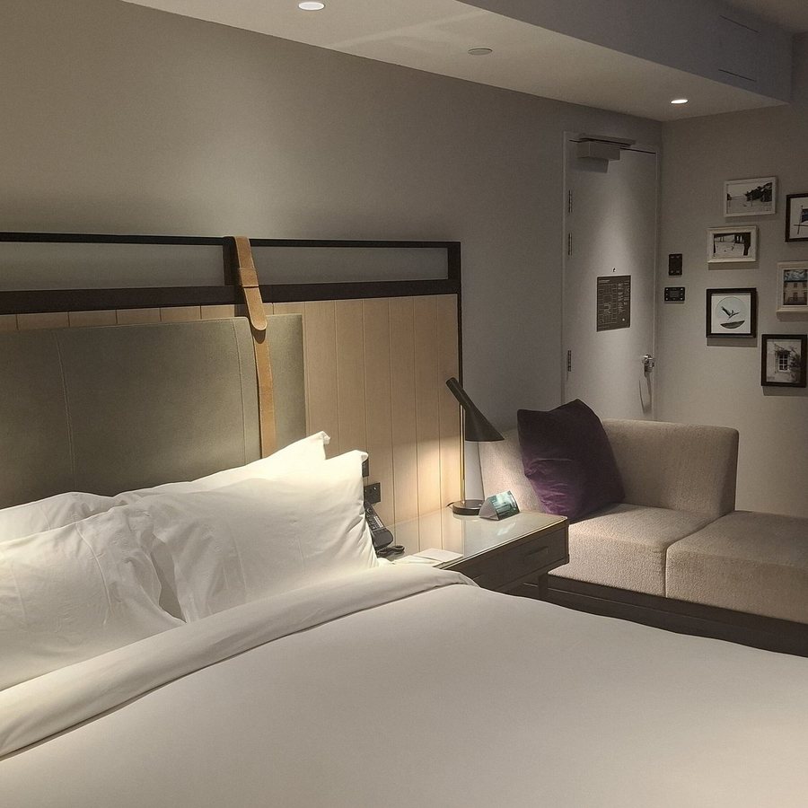 Sofitel Sydney Darling Harbour — Guest room