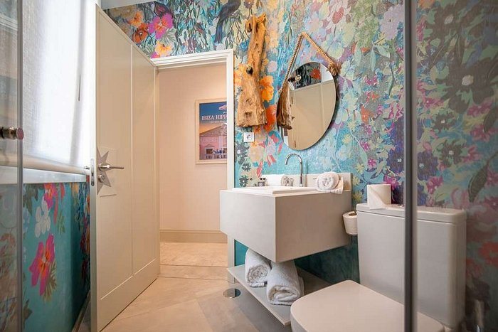 Soho Boutique Hoy No Me Puedo Levantar — Bathroom