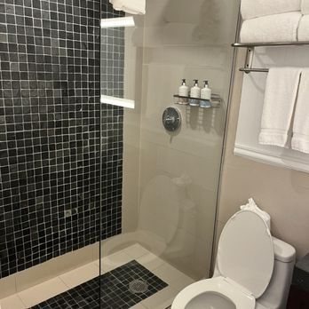 Sole Miami A Noble House Resort — Bathroom