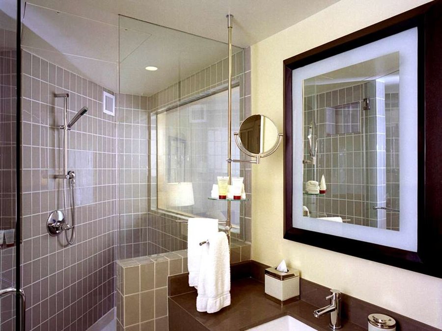 Solo Motel Los Angeles California — Bathroom