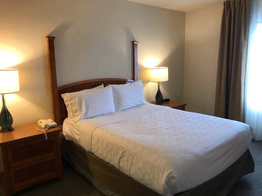 Sonesta ES Suites Allentown Bethlehem Airport — Guest room