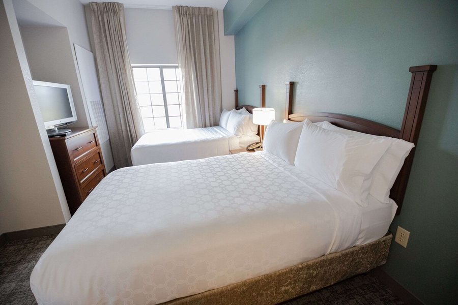 Sonesta ES Suites Baton Rouge University at Southgate — Guest room
