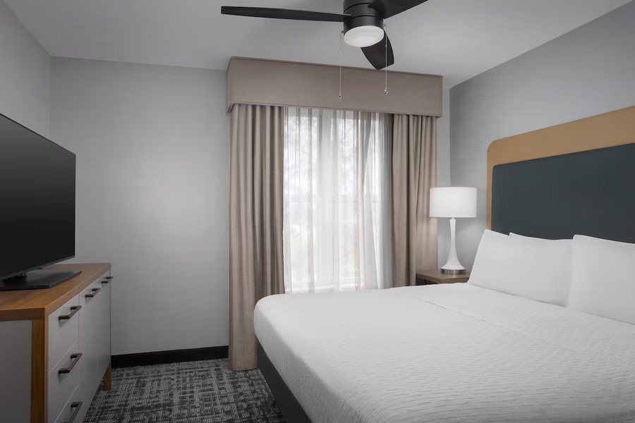 Sonesta ES Suites Birmingham Homewood — Guest room