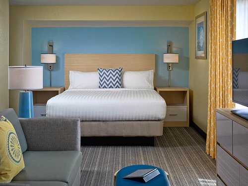 Sonesta ES Suites New Orleans Downtown — Guest room