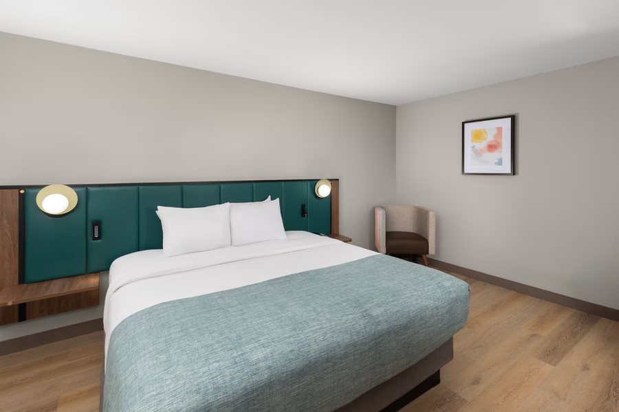 Sonesta Essential Augusta Augusta Georgia — Guest room