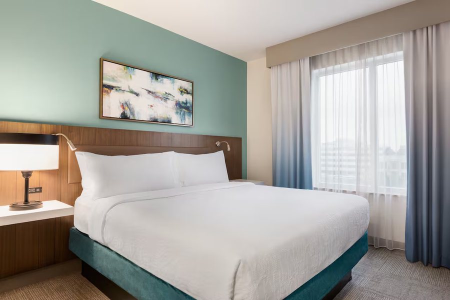 Sonesta Essential Houston Energy Corridor — Guest room