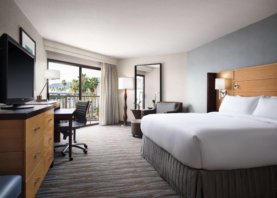 Sonesta Redondo Beach Marina — Guest room