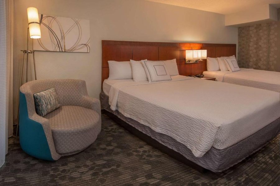 Sonesta Select Arlington Rosslyn — Guest room