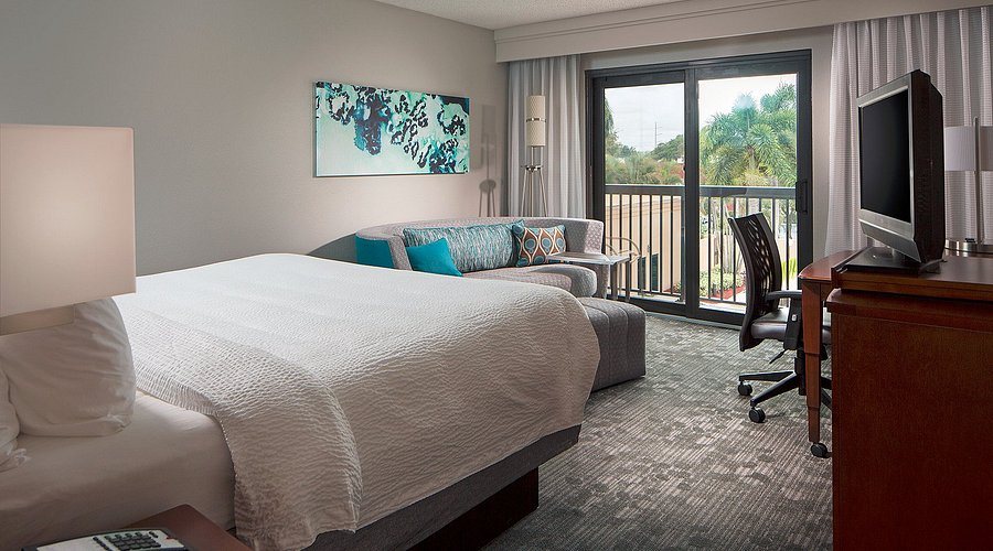 Sonesta Select Boca Raton Town Center — Guest room