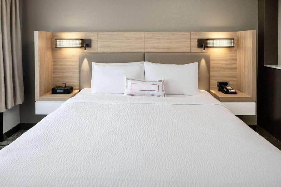 Sonesta Select Seattle Renton Suites — Guest room