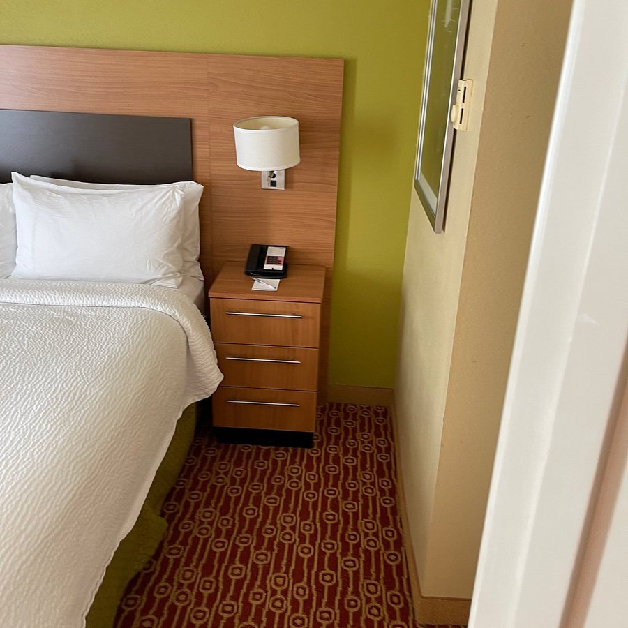 Sonesta Simply Suites Houston Brookhollow — Guest room
