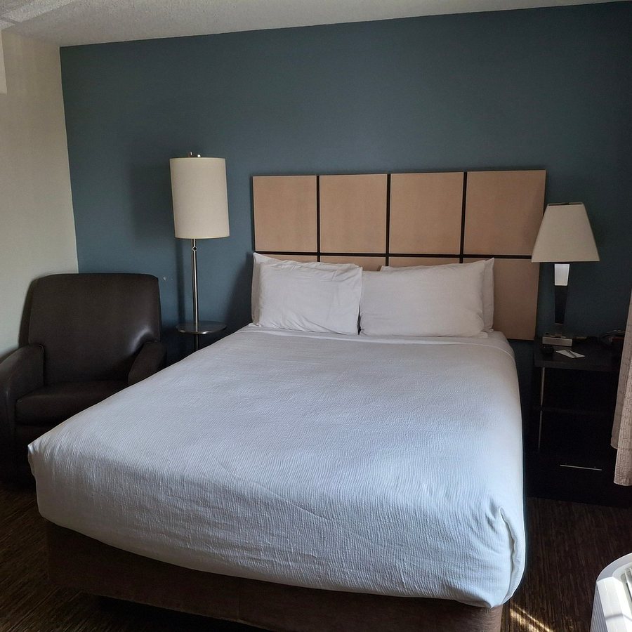 Sonesta Simply Suites Salt Lake City Airport — Guest room