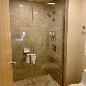 Sonesta Suites Scottsdale Gainey Ranch — Bathroom
