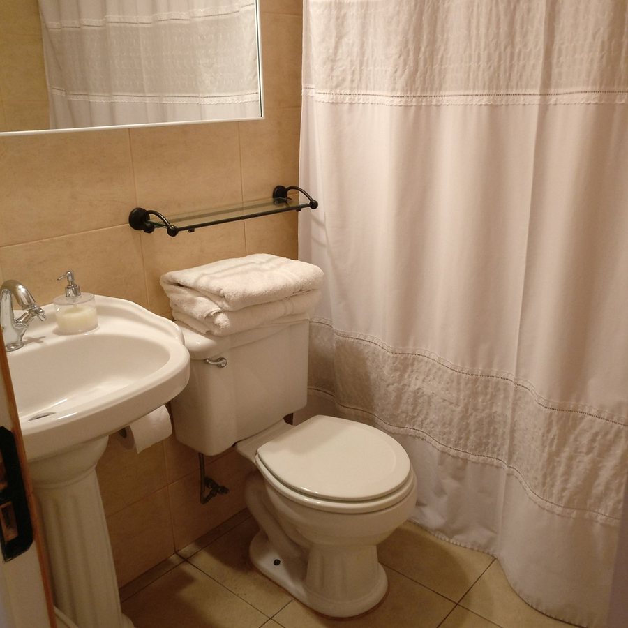 Songbird Prairie Bed Breakfast — Bathroom