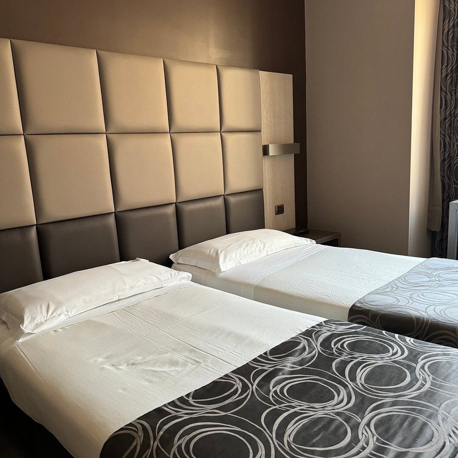 Soperga Hotel — Guest room