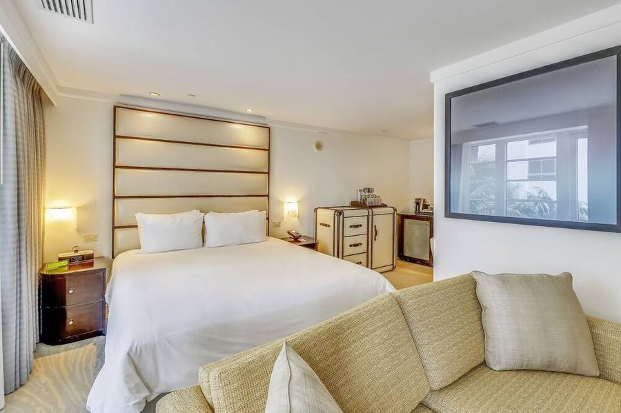 Sorrento Villas Miami Beach Florida — Guest room
