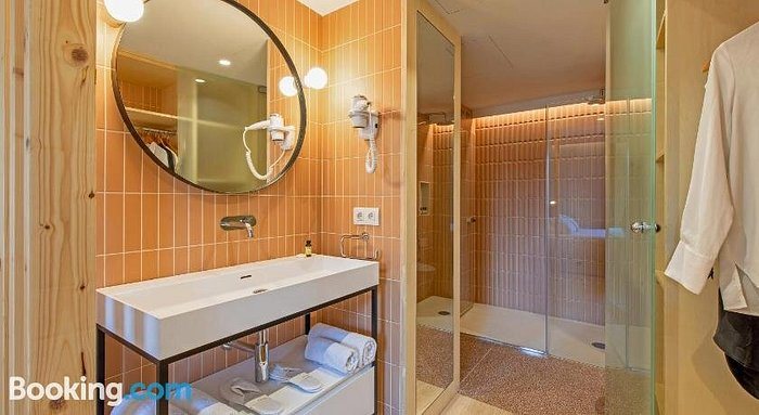 Soul Backpackers Barcelona Barcelona Catalonia — Bathroom