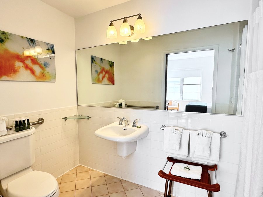 South Beach Luxury Apartments Miami Beach Florida — Bathroom
