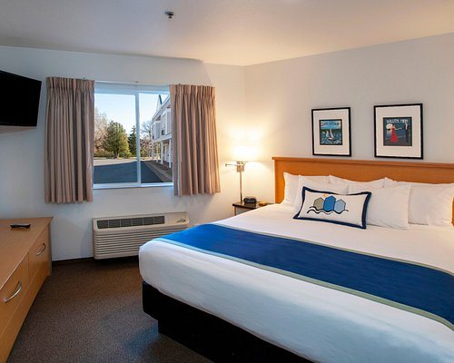 South Pier Inn — Guest room