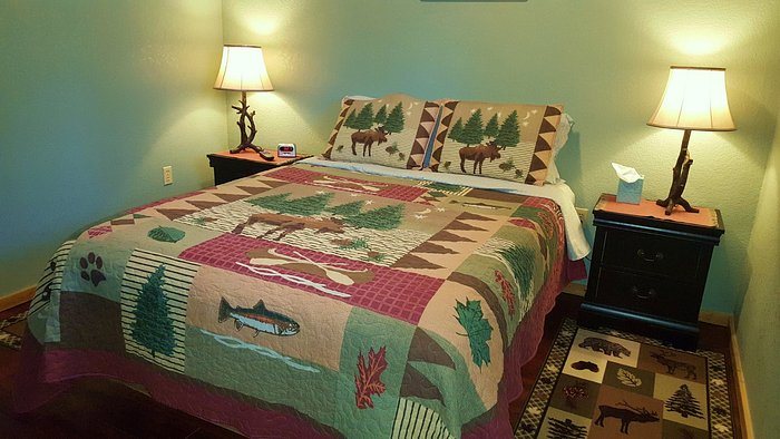 Southern Bluff Bed Breakfast — Guest room