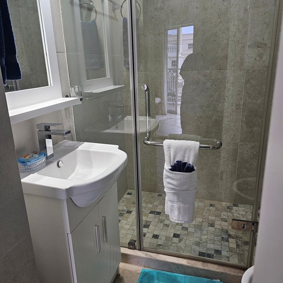 Southern Surf Beach Apartments — Bathroom