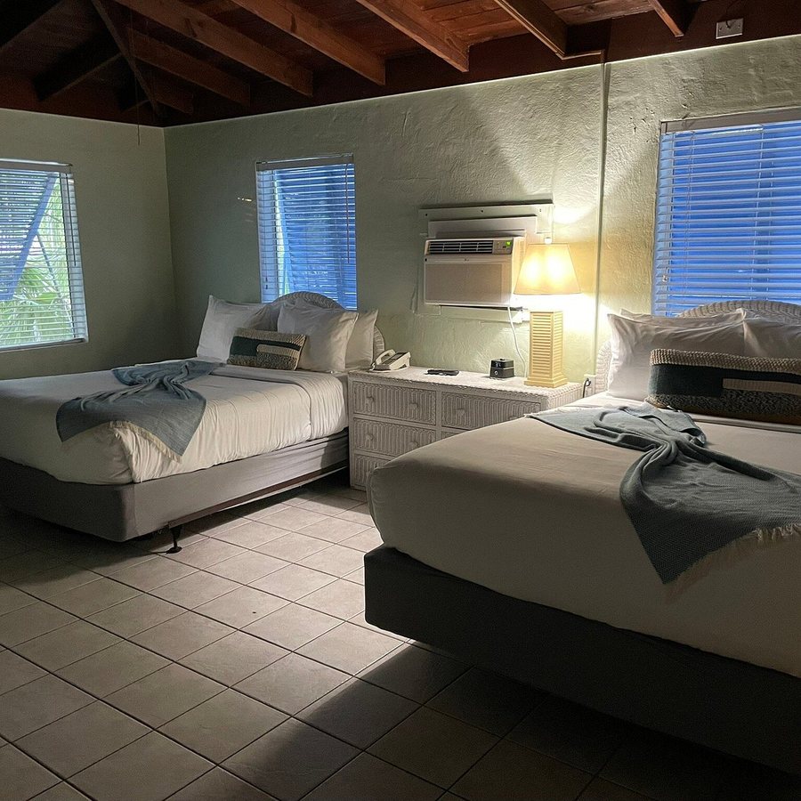 Southwinds Motel — Guest room