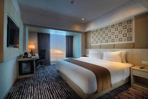 Sovereign Bali Hotel — Guest room