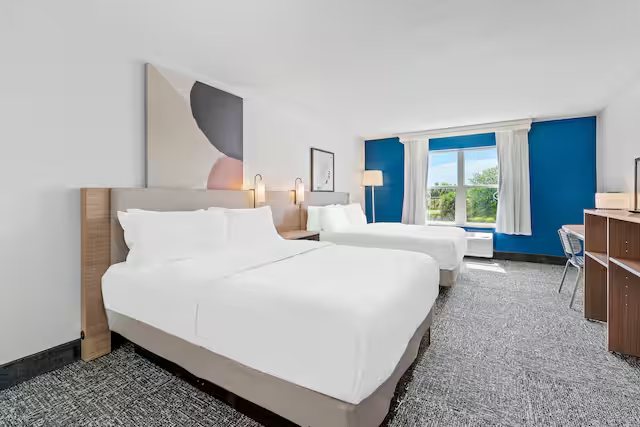 Spark By Hilton Fort Myers — Guest room