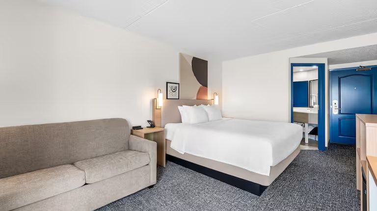 Spark By Hilton Green Bay — Guest room