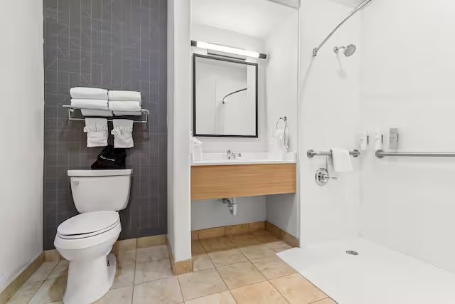 Spark by Hilton Houston West Clay Road — Bathroom