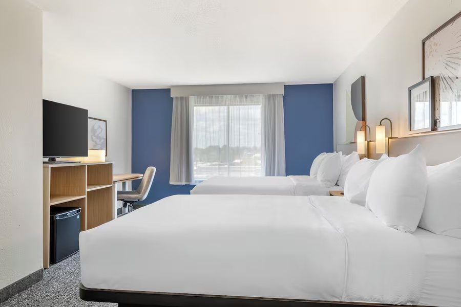 Spark by Hilton La Crosse Onalaska — Guest room
