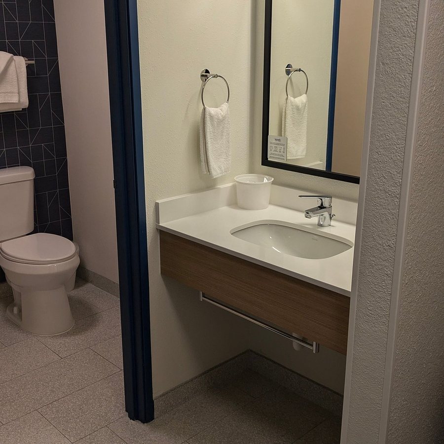 Spark by Hilton Rock Springs — Bathroom